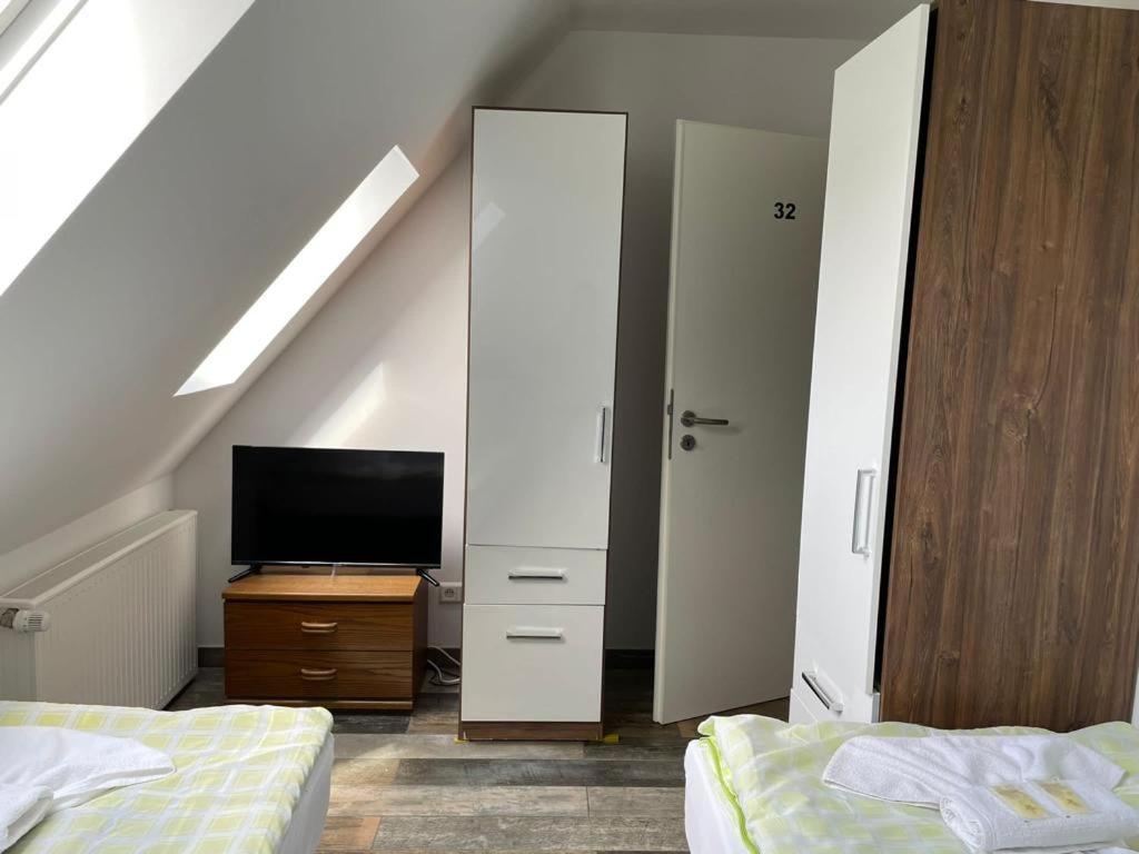 Gruener Baum Hotel Schoemberg  Ngoại thất bức ảnh